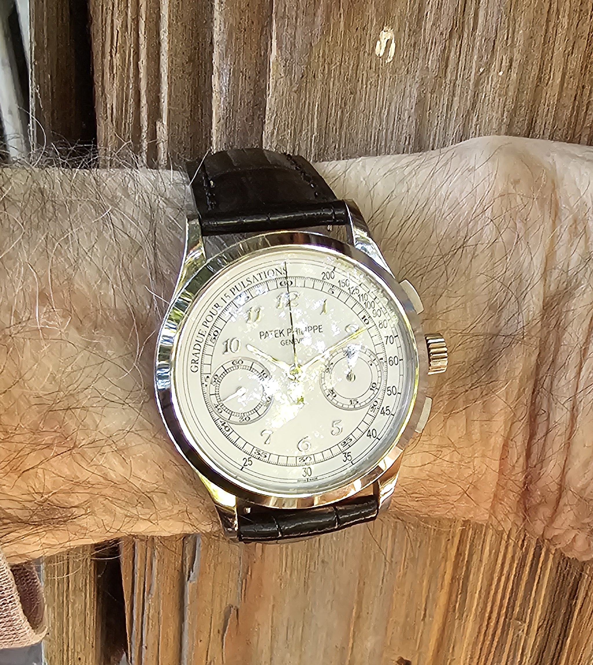Patek Philippe Chronograph 5170G-001 manual-wind measures 39.5mm