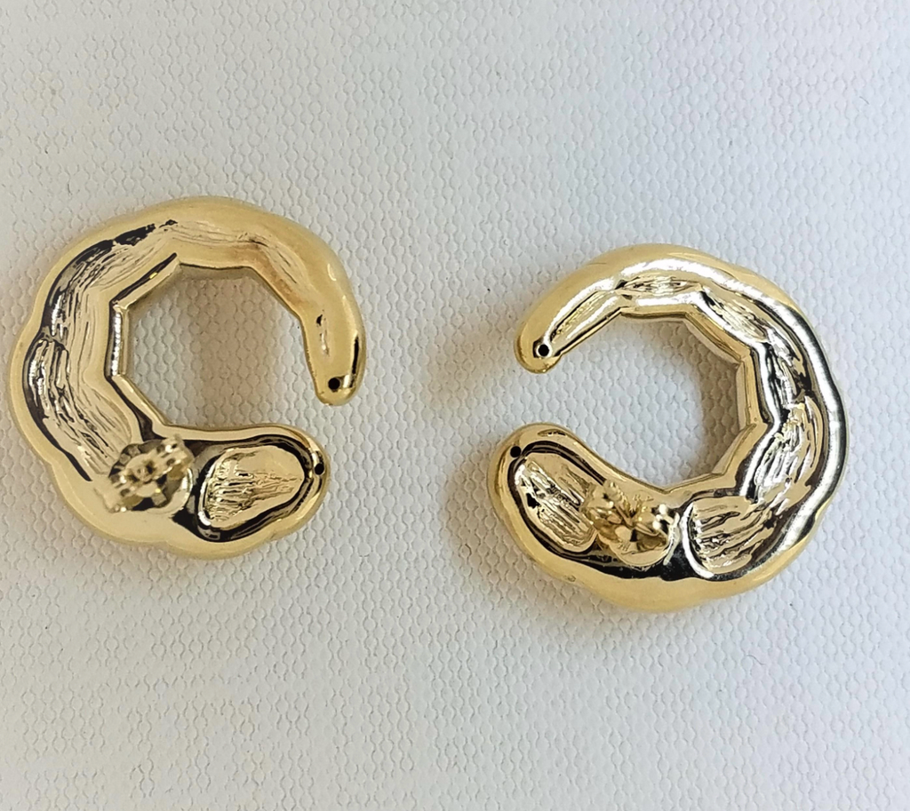 14 Karat Gold Circular Swirl Shaped Earrings with Brightly Polished Finish