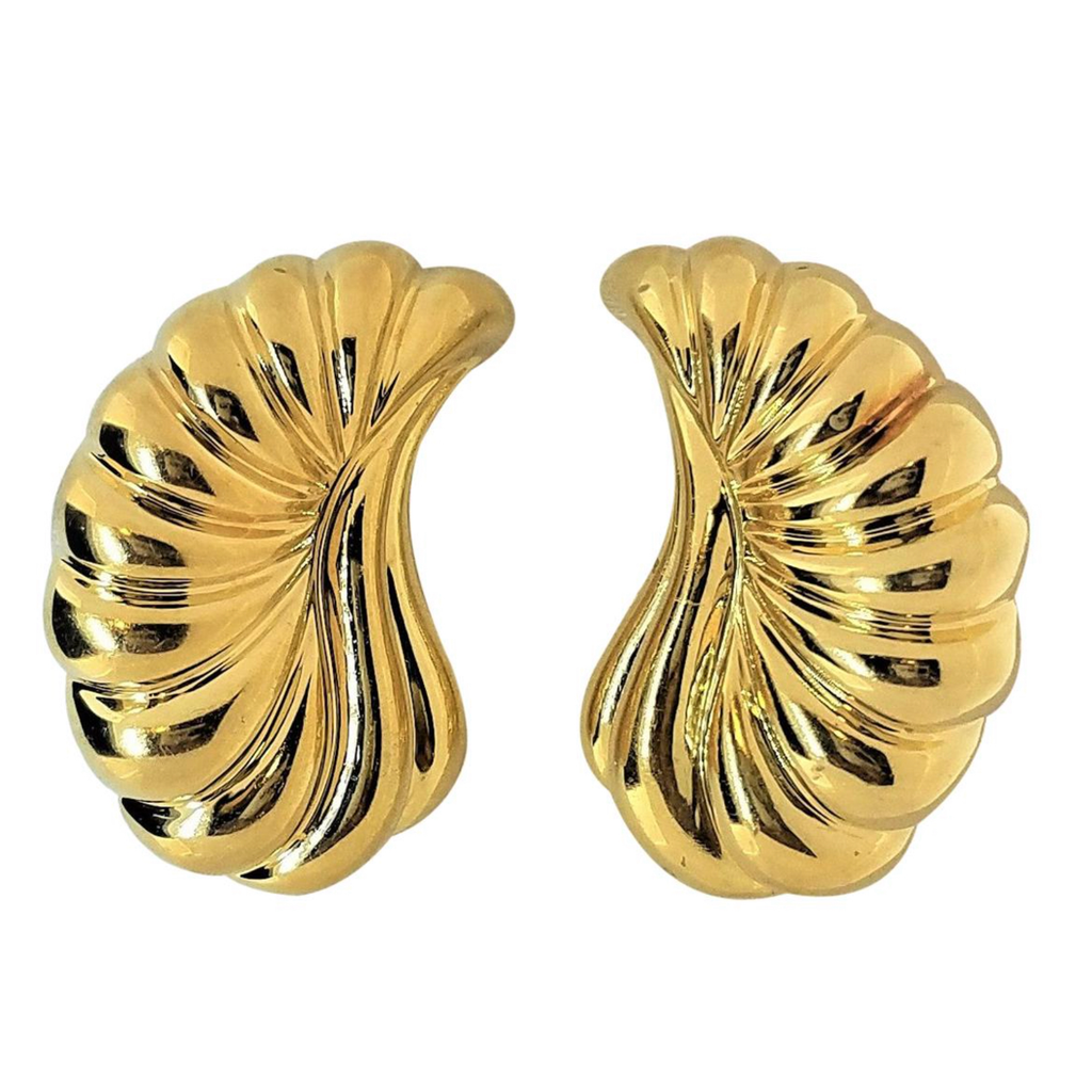 18 Karat Gold Curved Fluted with Ribbed Design Clip and Post Earrings
