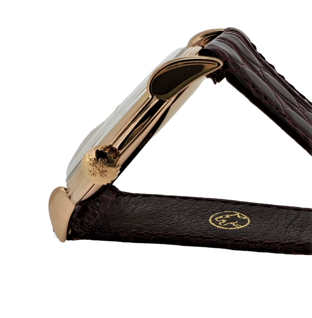 Patek Philippe 2405R Calatrava 35mm, with fluted case and down turned lugs, Circa 1948
