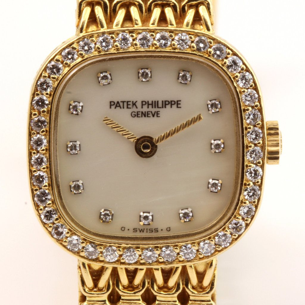 Patek Philippe 4712/1J Ladies Diamond Watch